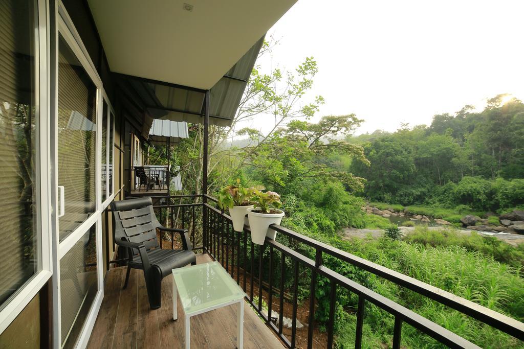 Moselberg Riverside Cottages Мунар Екстериор снимка