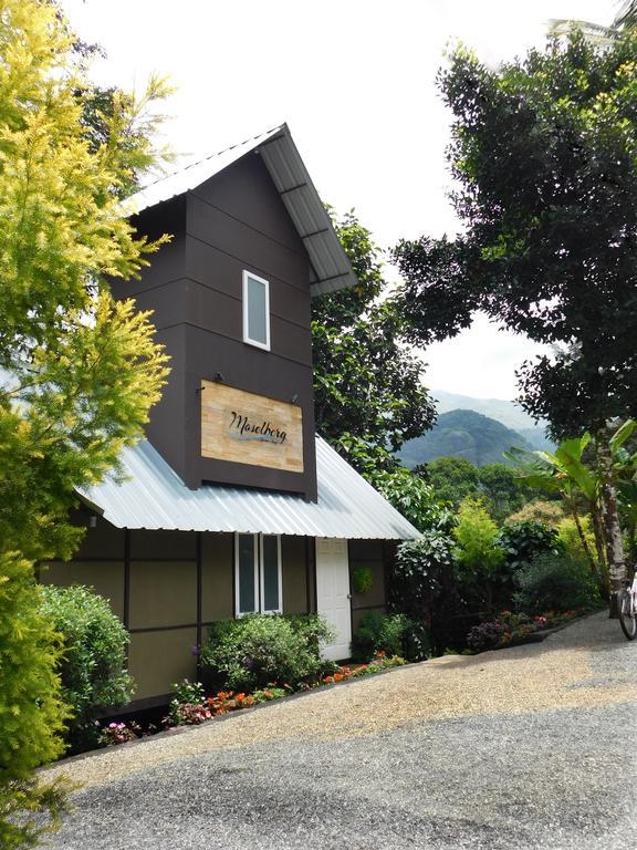 Moselberg Riverside Cottages Мунар Екстериор снимка